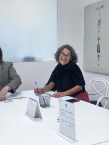 Silvia junto al equipo de Proyecto Valencia
