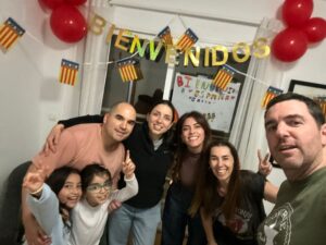 Juan y Adriana junto al equipo de Proyecto Valencia