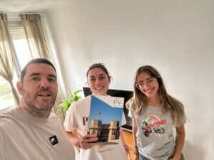 Bianca junto al equipo de Proyecto Valencia